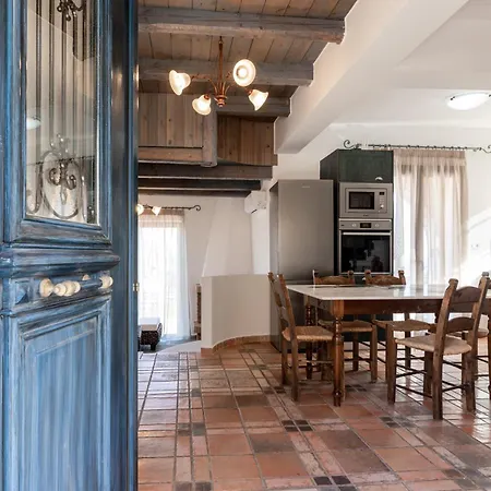 Pandora Villa *